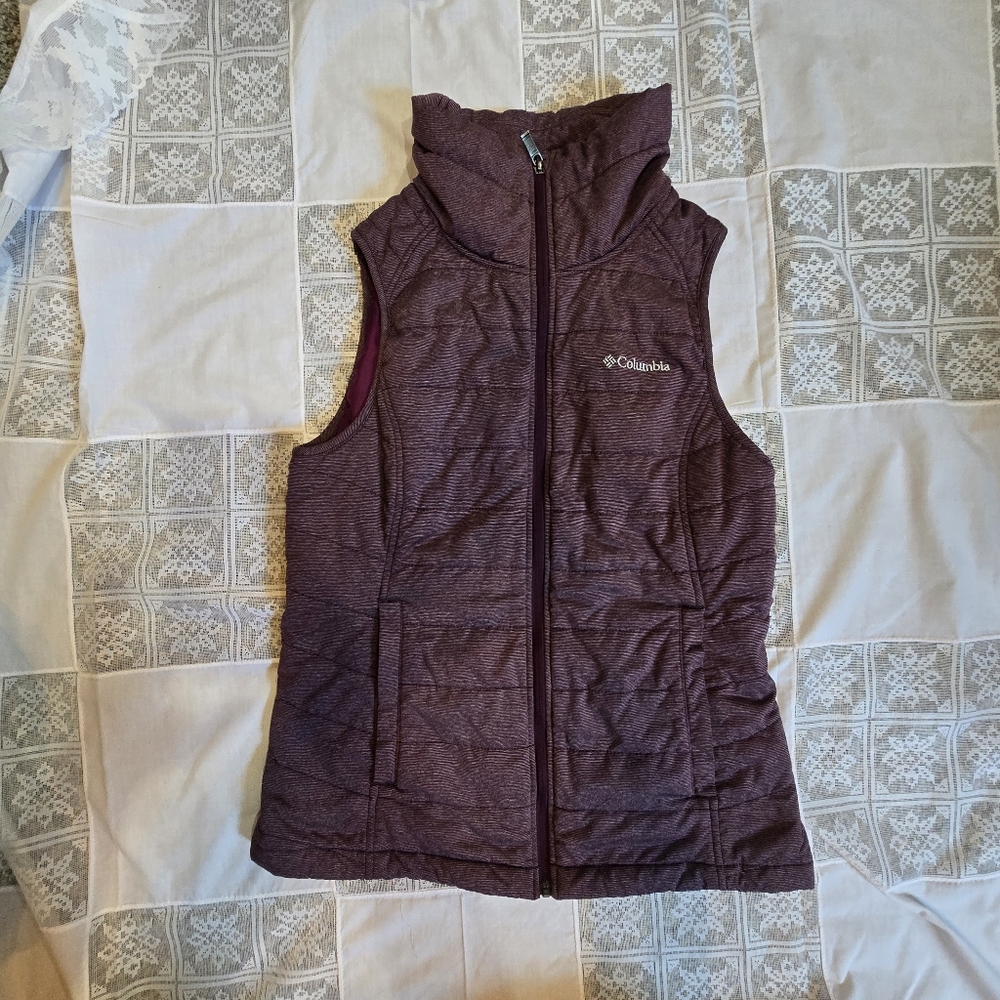 Columbia Purple Puffer Vest Womens Size Medium